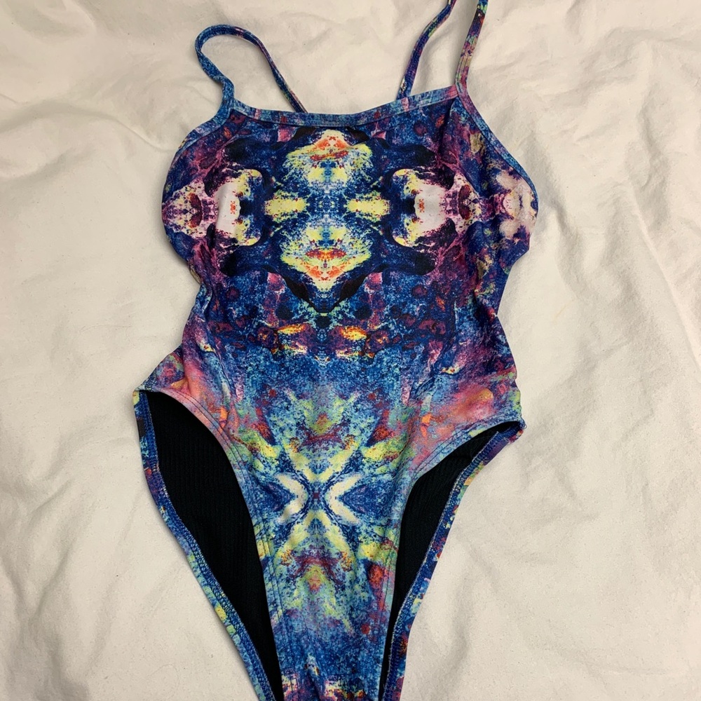 Jolyn suit